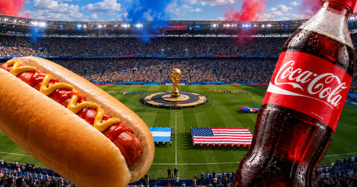 FIFA nói fan mua vé chung kết World Cup giá 52 tỷ đồng sẽ được đích thân... chủ tịch FIFA mang tận tay xúc xích và Coca