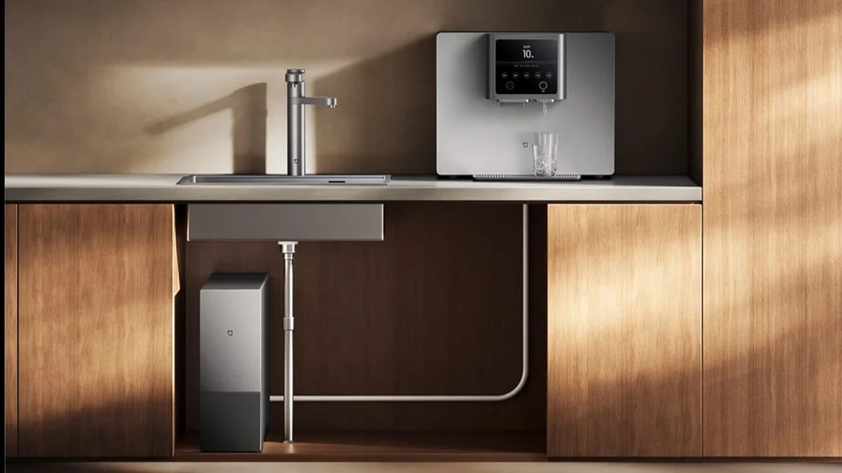 Xiaomi bán máy nước nóng kiêm làm đá: Nóng nước trong 3 giây, 10 phút có đá lạnh, khử khuẩn UV, giá sale hơn 11 triệu