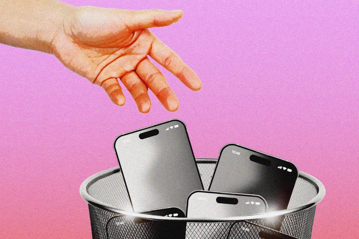 Giữa kỷ nguyên 5,66 tỷ người dùng mạng xã hội, vì sao thế hệ Gen Z chọn "ngắt kết nối" bằng công nghệ 20 năm tuổi?