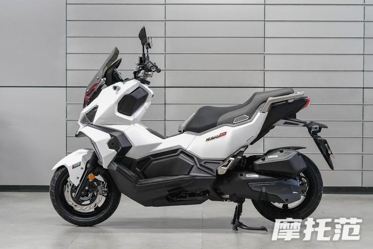 Mẫu xe máy này của nhà SYM có thể được coi là “quái vật đường dài” 150cc với bình xăng 15,2L, chạy gần 800 km một bình