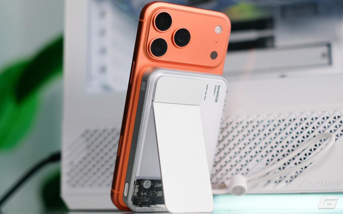 Trên tay pin dự phòng MagSafe độc nhất hiện nay với thiết kế đậm chất Cyberpunk, quạt RGB, chuẩn Qi2.2 mới nhất