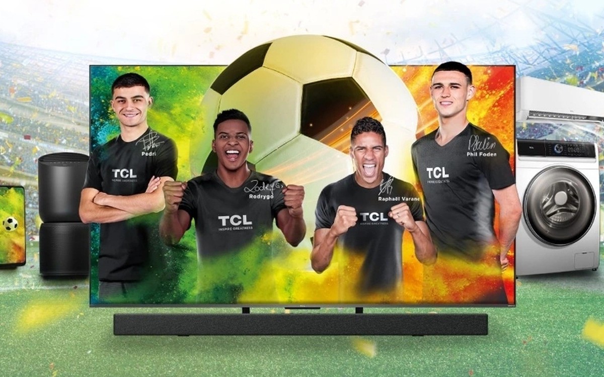 Biến phòng khách thành sân vận động World Cup 2026 với 5 thiết bị must-have cho anh em, tiện có sale đến nửa giá, freeship tận nhà
