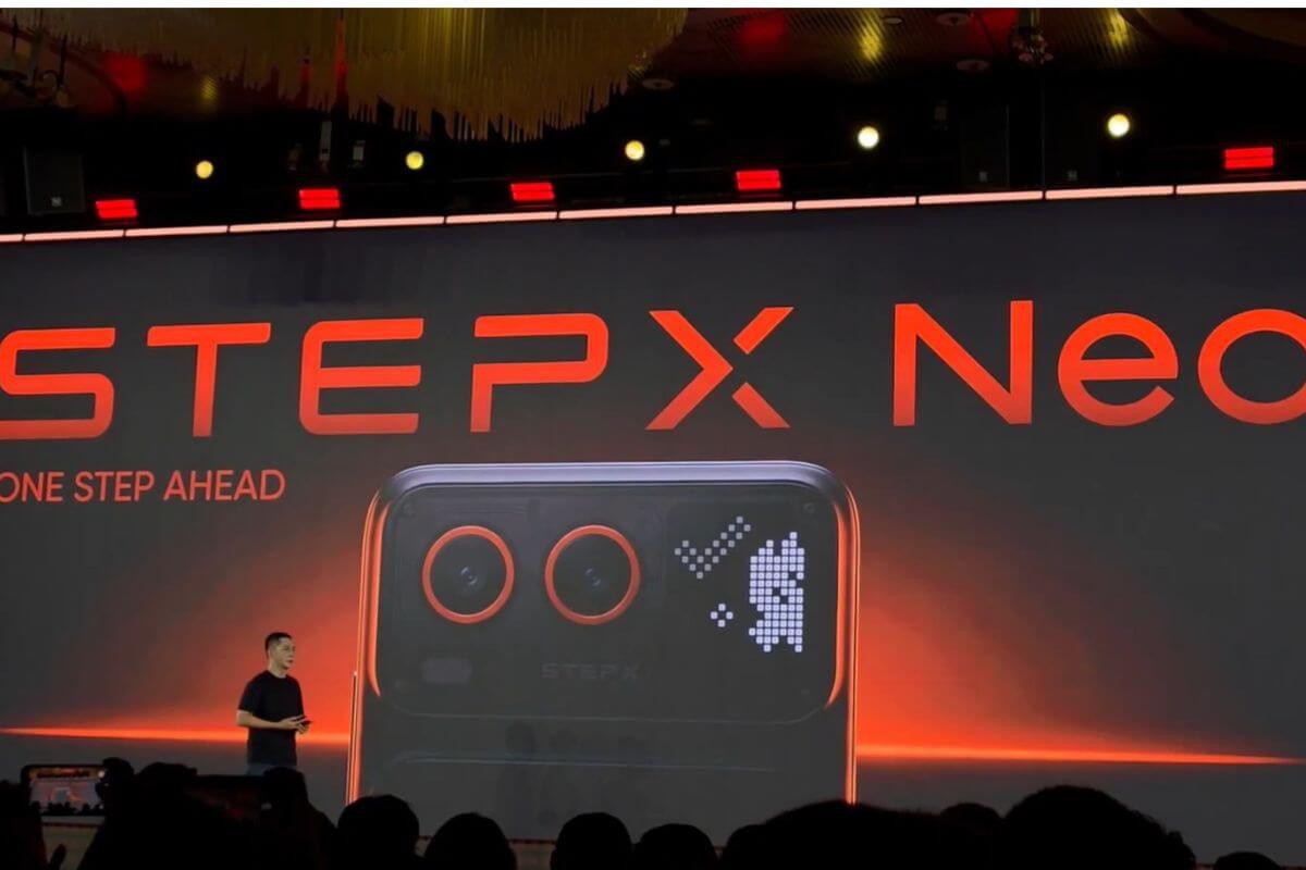 Công ty AI Trung Quốc ra mắt smartphone AI Agentic đầu tiên thế giới: Có thể tự hoàn thành tác vụ phức tạp mà không cần người dùng thao tác từng bước