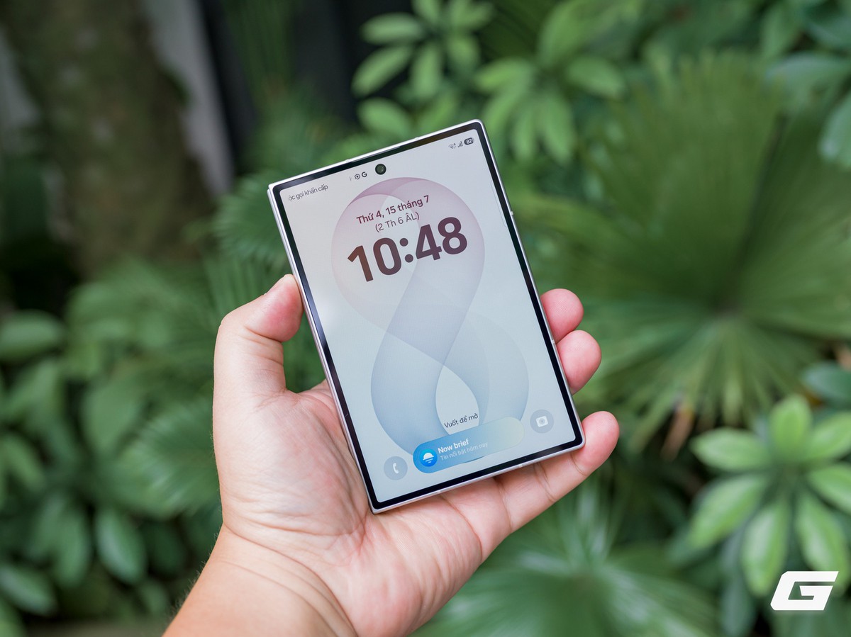 Trên tay nhanh Galaxy Z Fold8: Màn hình 4:3 tạo khác biệt rõ rệt, mỏng nhẹ bất ngờ, AI cuối cùng cũng thực dụng hơn