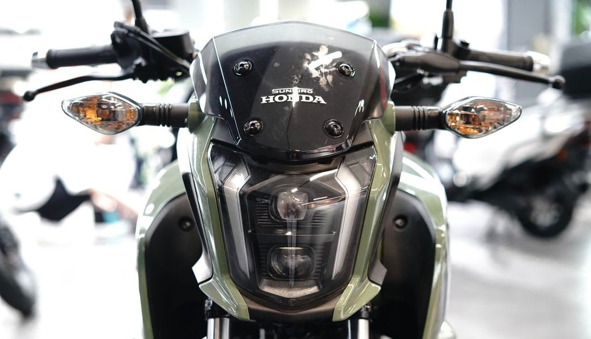 Xe côn tay Honda 150cc giá dưới 40 triệu đồng sở hữu bình xăng khủng, đi một mạch từ Hà Nội tới Đà Nẵng vẫn chưa cần phải đổ xăng