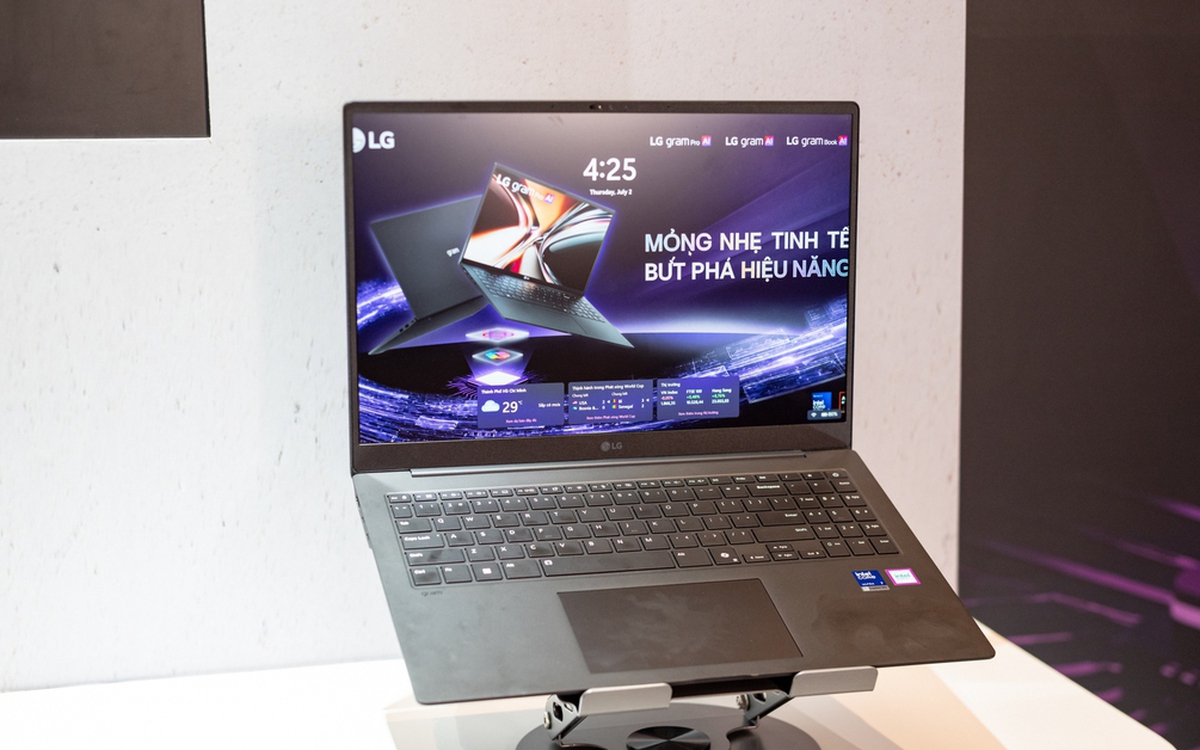 LG gram AI 2026 ra mắt tại Việt Nam: Laptop siêu nhẹ tích hợp nền tảng Dual AI dùng được cả khi ngoại tuyến