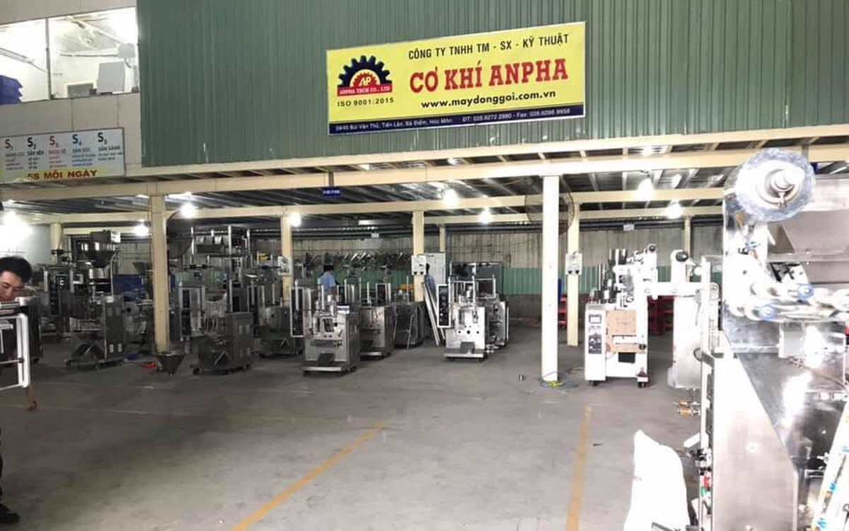 Xưởng chế tạo máy đóng gói Anpha Tech đồng hành cùng doanh nghiệp sản xuất trong nước