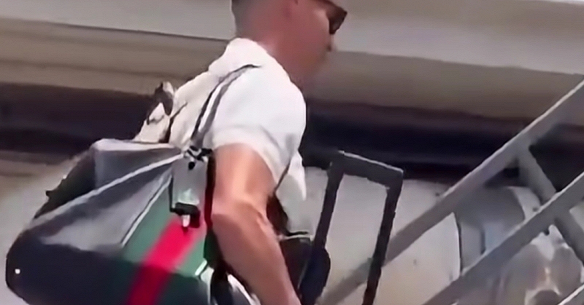 Ronaldo xách vali về nước bằng chuyên cơ 81 triệu USD
