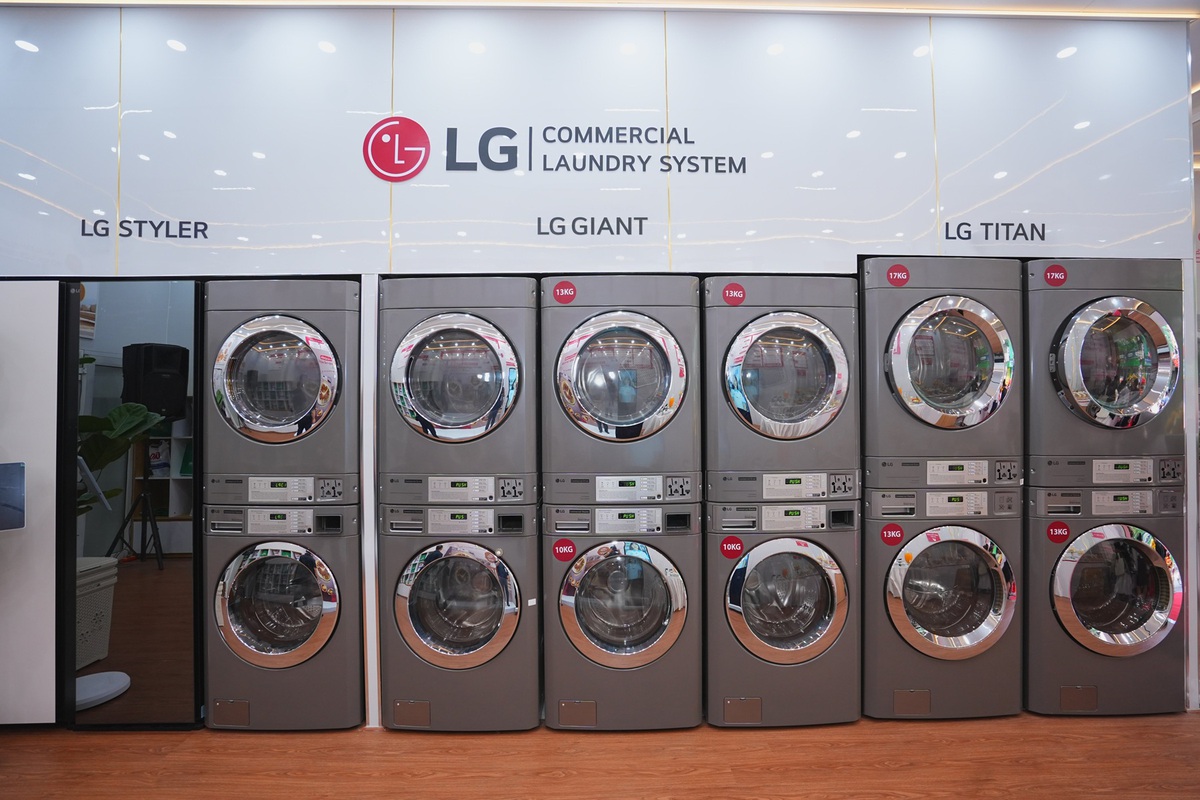 LG mở cửa hàng giặt sấy thông minh đầu tiên tại Hà Nội, muốn đưa mô hình giặt sấy công nghiệp hiện đại đến gần hơn với thị trường Việt Nam