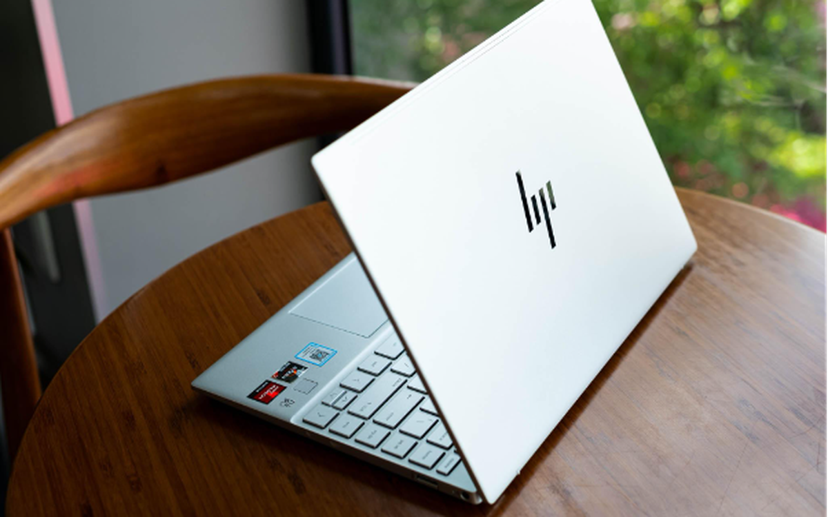 Sinh viên năm 3, năm 4 nên nâng cấp laptop như thế nào?