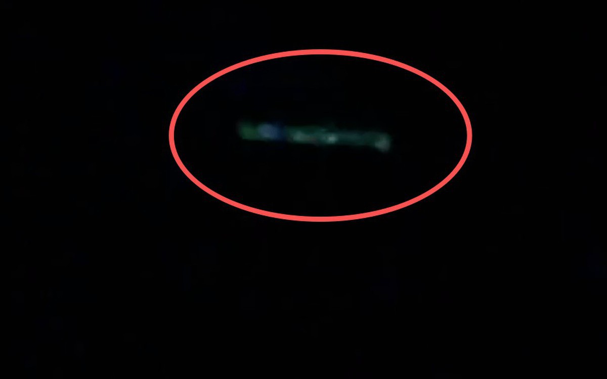 Dải ánh sáng xanh kỳ lạ xuất hiện trên bầu trời châu Âu và sự thật phía sau nghi vấn UFO