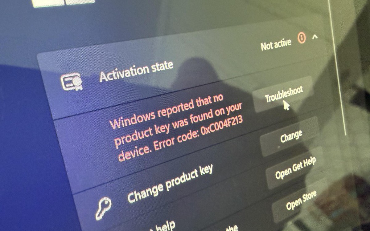 Bỏ hàng chục triệu đồng mua handheld PC, nhận về chiếc máy chạy Windows chưa kích hoạt