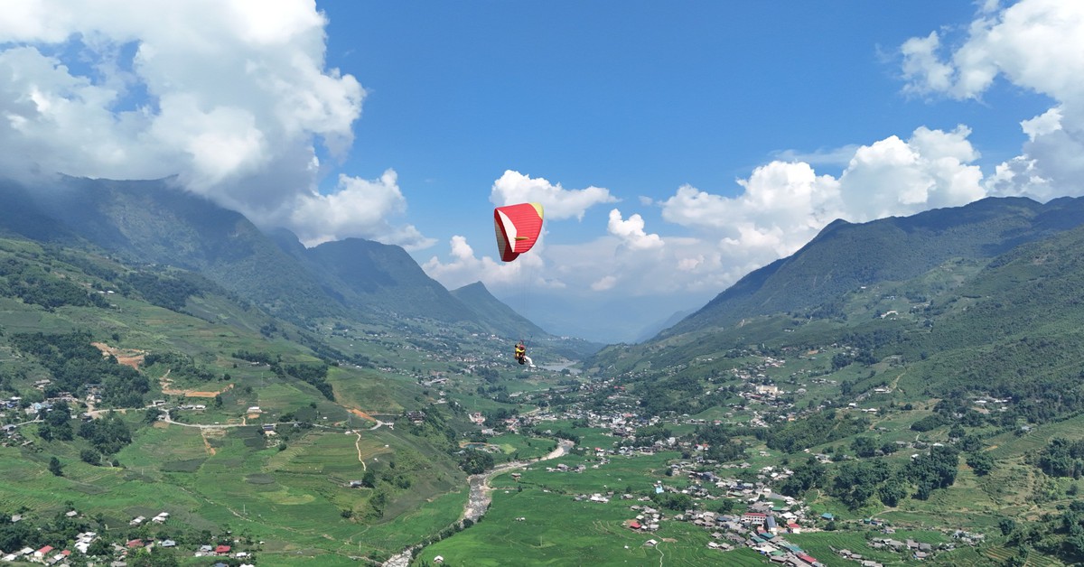 2,19 triệu cho 15 phút bay trên ruộng bậc thang: Bay dù lượn ngắm mùa vàng Sapa thực sự diễn ra như thế nào?