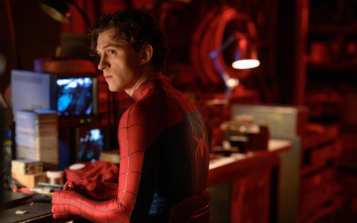 Không phải Tony Stark hay bác Ben, đây mới là người đàn ông dạy cho Spider-Man bài học đắt giá nhất