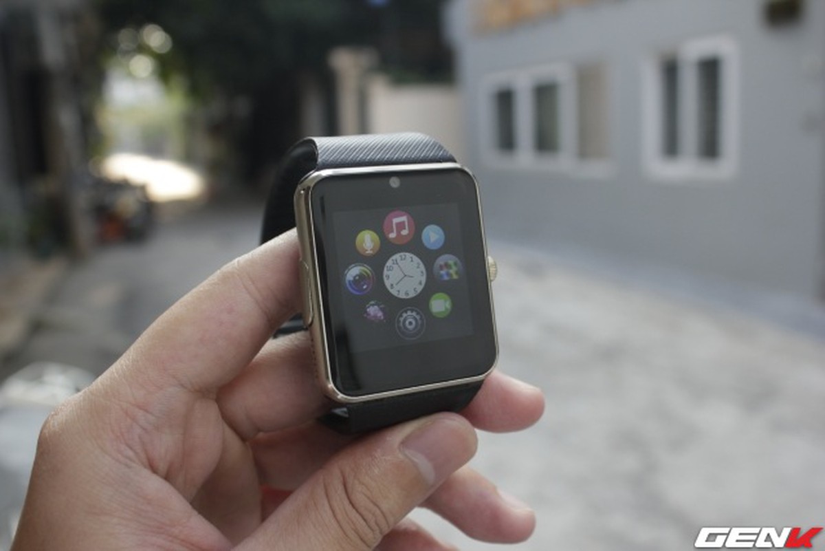Trải nghiệm nhanh đồng hồ InWatch B: người anh em thất lạc của Apple Watch