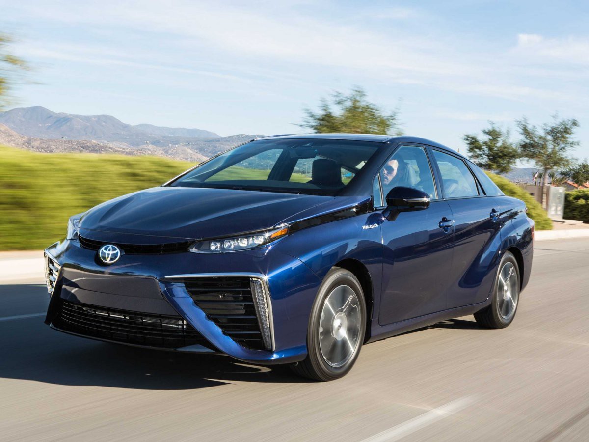 Toyota chính thức tuyên chiến với Tesla trong cuộc đua xe điện
