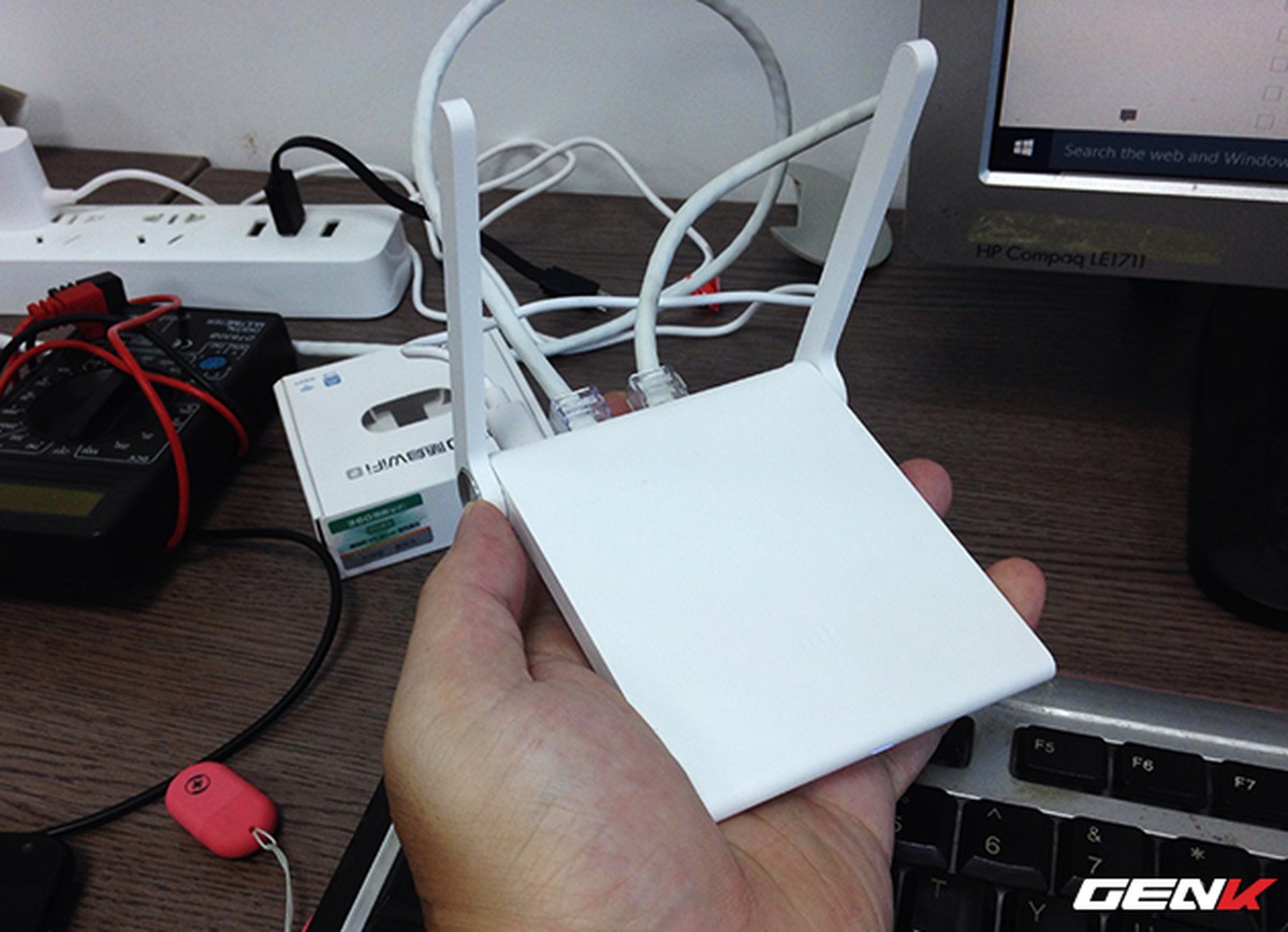 Mở hộp Xiaomi nano Router đầu tiên tại Việt Nam: Nhỏ nhẹ, tinh tế