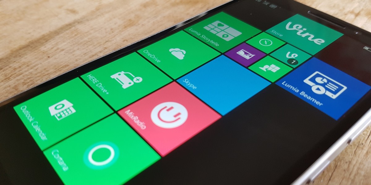 Surface Phone sẽ ra mắt 3 phiên bản, không đi theo vết xe đổ của Lumia