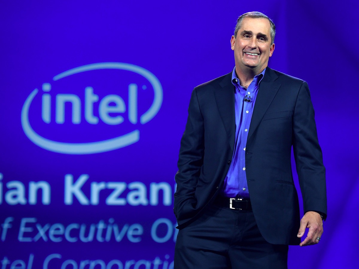 Câu trả lời đầy ẩn ý của CEO Intel khi được hỏi về đối thủ lớn nhất của ...