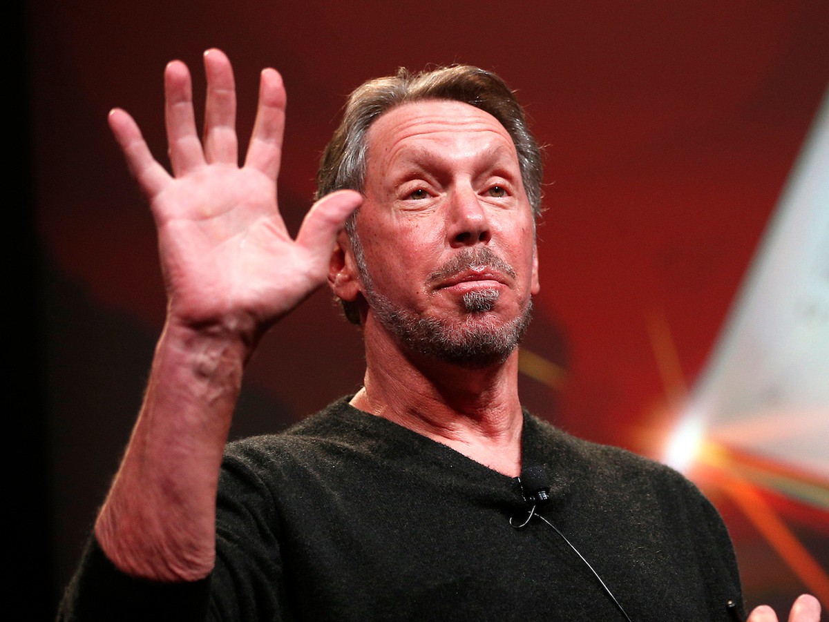 Ông trùm Larry Ellison (Oracle) đang lo đánh bại Amazon mà quên mối đe ...