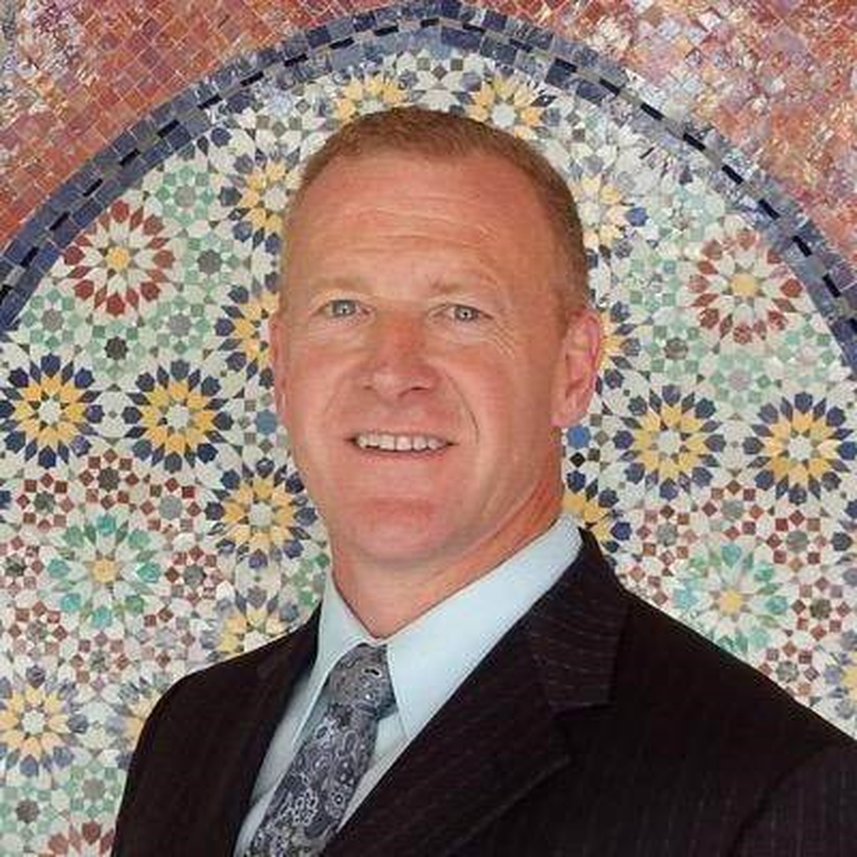 Làm vệ sĩ cho tỷ phú vất vả đến chừng nào? Hãy nghe lời người đã theo ...