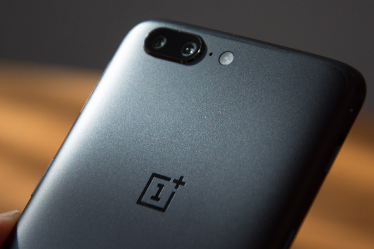 CEO OnePlus chính thức giải đáp những phàn nàn của người dùng về OnePlus 5