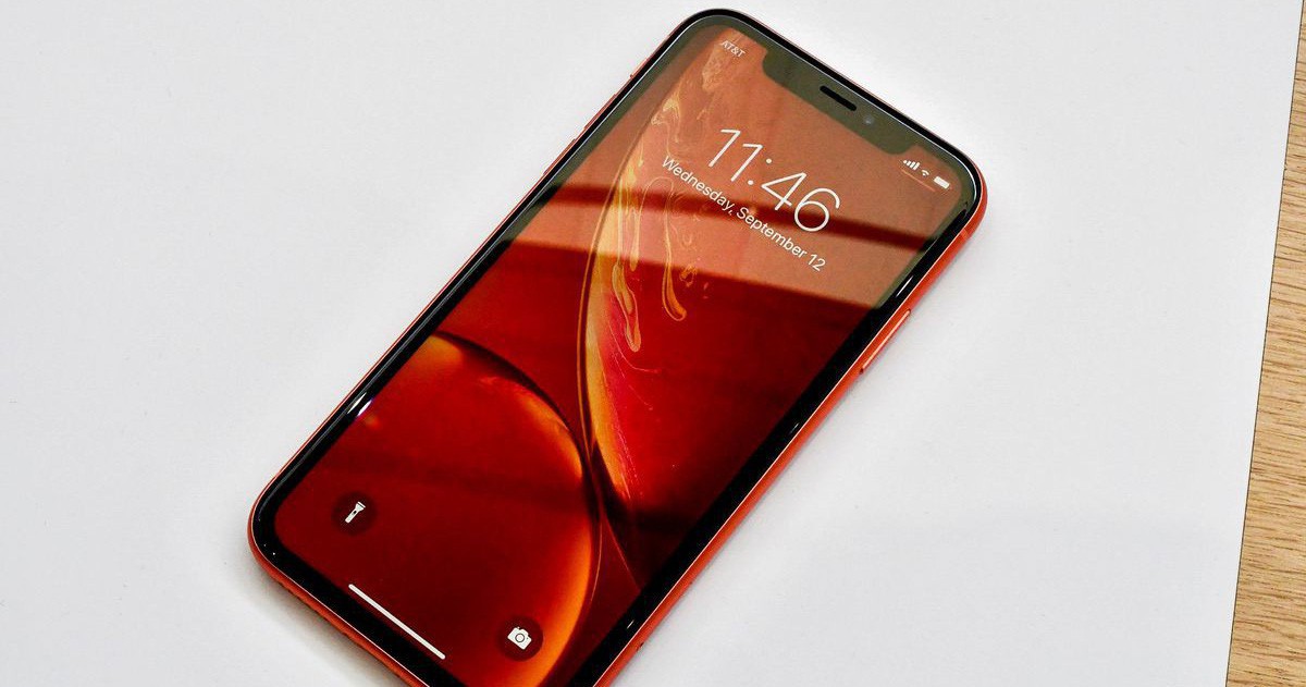 Hóa ra chữ R trên iPhone XR chẳng có ý nghĩa gì cả