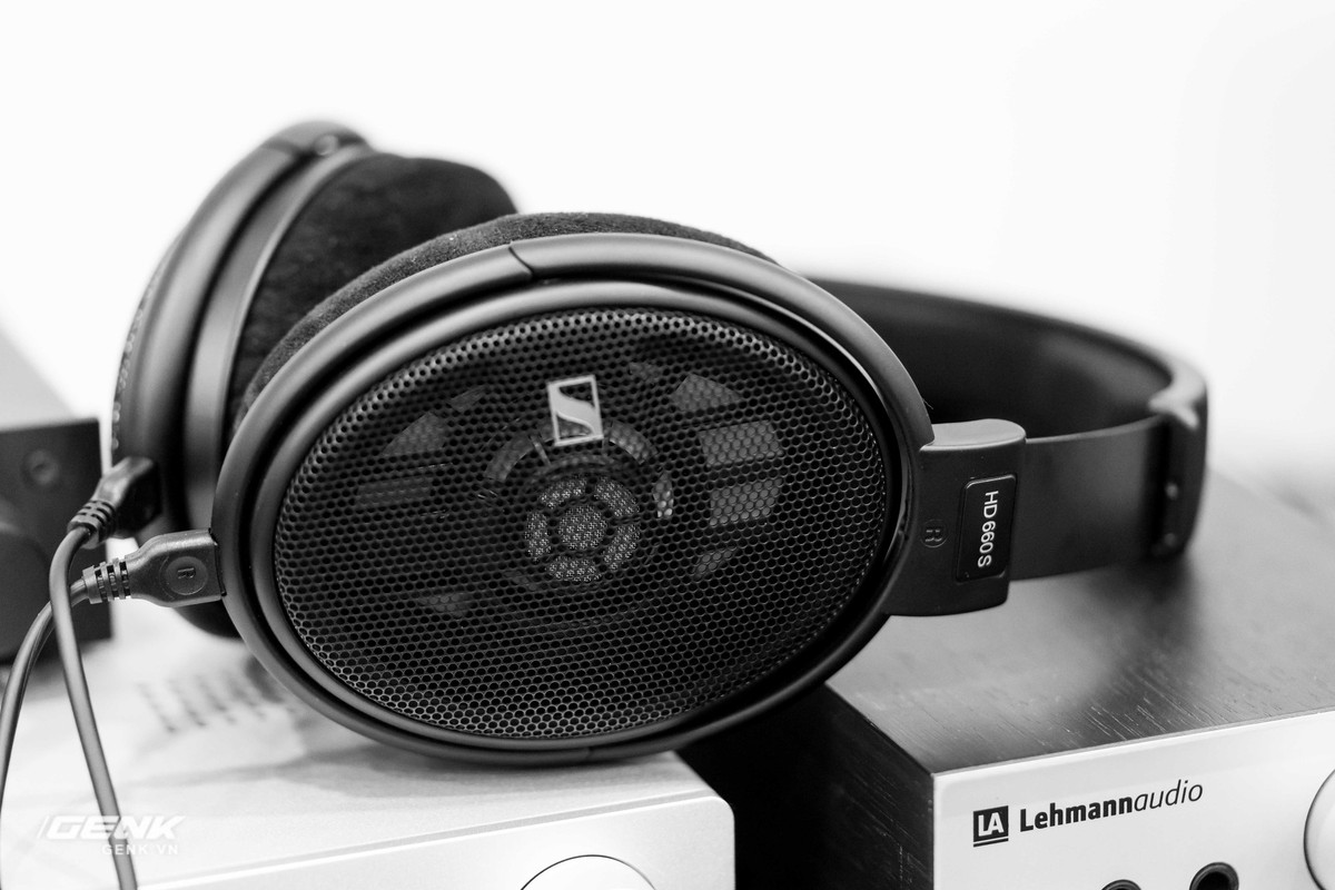 Mở hộp tai nghe cao cấp Sennheiser HD660s: Viết tiếp trang sử vàng