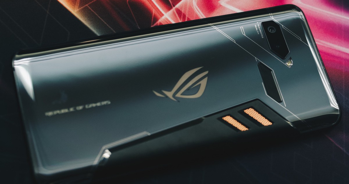 Trên tay Asus ROG Phone: Smartphone gaming thứ thiệt với cấu hình khủng ...