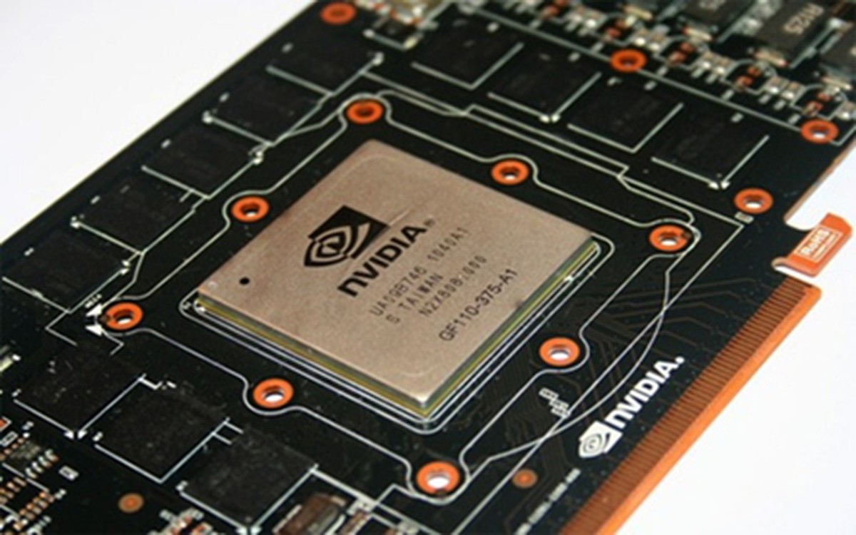 Doanh số GPU giảm mạnh, Intel đang bị AMD và Nvidia xâu xé
