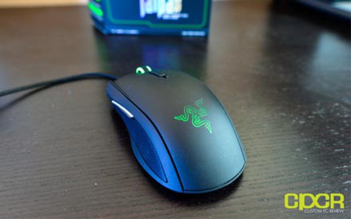 Razer Taipan: Chú rắn độc lợi hại