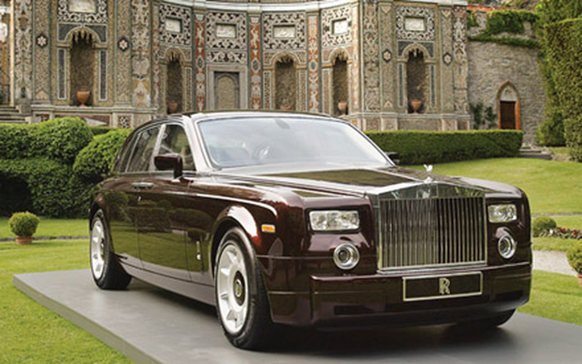 Điều gì làm nên những chiếc xe siêu sang Roll Royce?