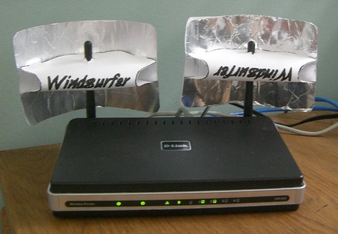 Phản biện bí kíp "vừa bảo vệ sức khỏe, vừa cải thiện chất lượng internet" của dân mạng Nga: dùng giấy bạc bọc router Wi-Fi!!!
