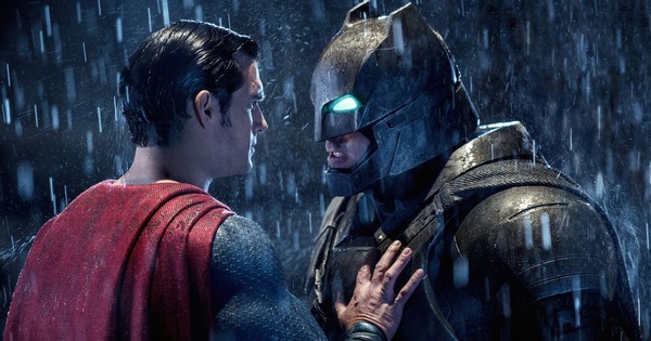 Warner Bros.  “hate” Batman v Superman, not wanting this movie to have any Justice League involvement