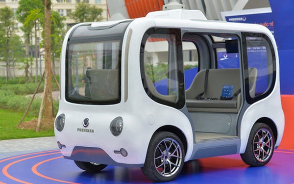 Close-up of self-driving car made in Vietnam first, with strange “eye” on the roof