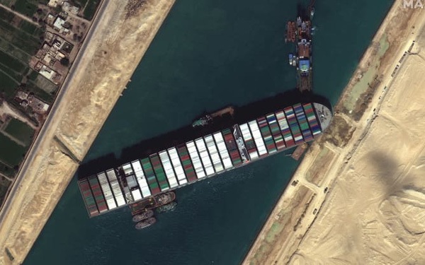 Wind ‘injustice’, there is a human factor in the 220,000-ton ship stranded in the Suez Canal?
