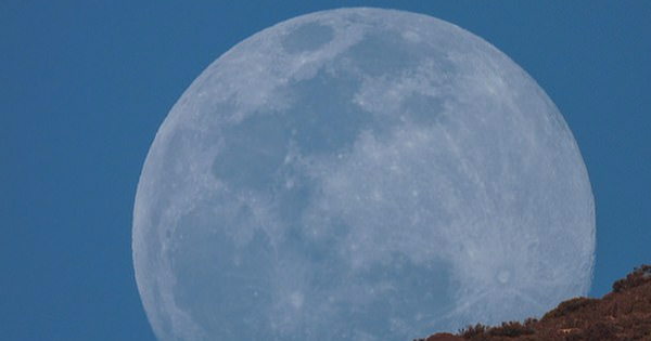 Vietnam is about to welcome the giant worm Super Moon, just round after the full moon day