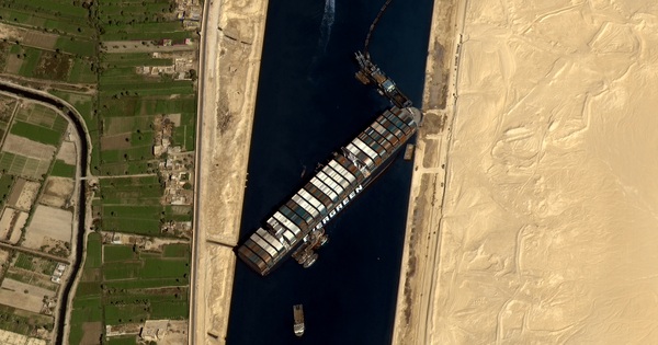 Quickly “catch the trend”, the ship stuck on the Suez Canal appeared in the mod of Microsoft Flight Simulator