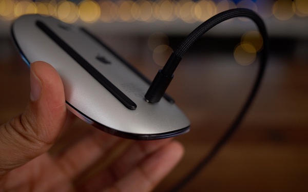 Apple doesn’t make the Magic Mouse “reverse” to charge anymore, learn this way from Lenovo