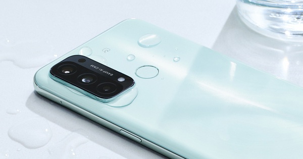 Snapdragon 765G, 90Hz screen, 64MP rear camera, IP68 . water resistance