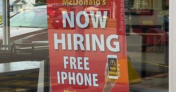 Lack of workers, McDonald’s gives iPhones to people who work for 6 months