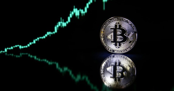 Bitcoin has just plunged below $30,000, nearly $200 billion has been poured into the crypto market