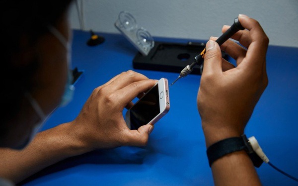 Sensitive photos in iPhone were posted online when being repaired, Apple had to compensate many millions of dollars for female students