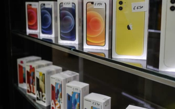 Chip shortage begins to affect smartphone production