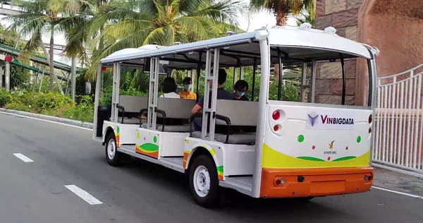 Vingroup tests driverless electric cars in Vietnam