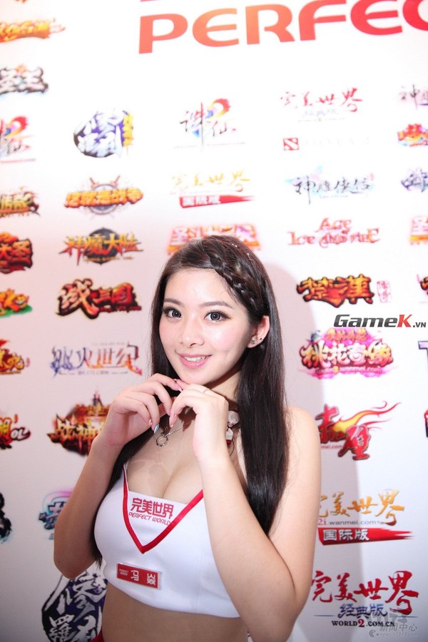 Top showgirl quyến rũ và nổi bật nhất ngày đầu ChinaJoy 22