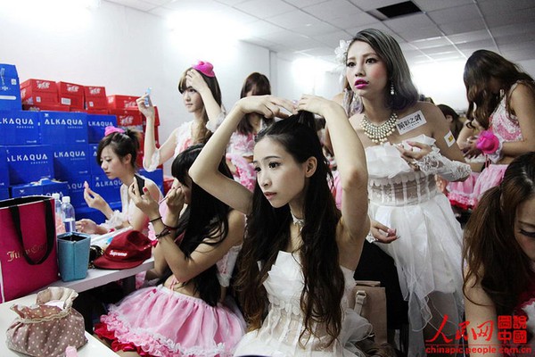Cuộc sống sau sân khấu của showgirl ChinaJoy 9