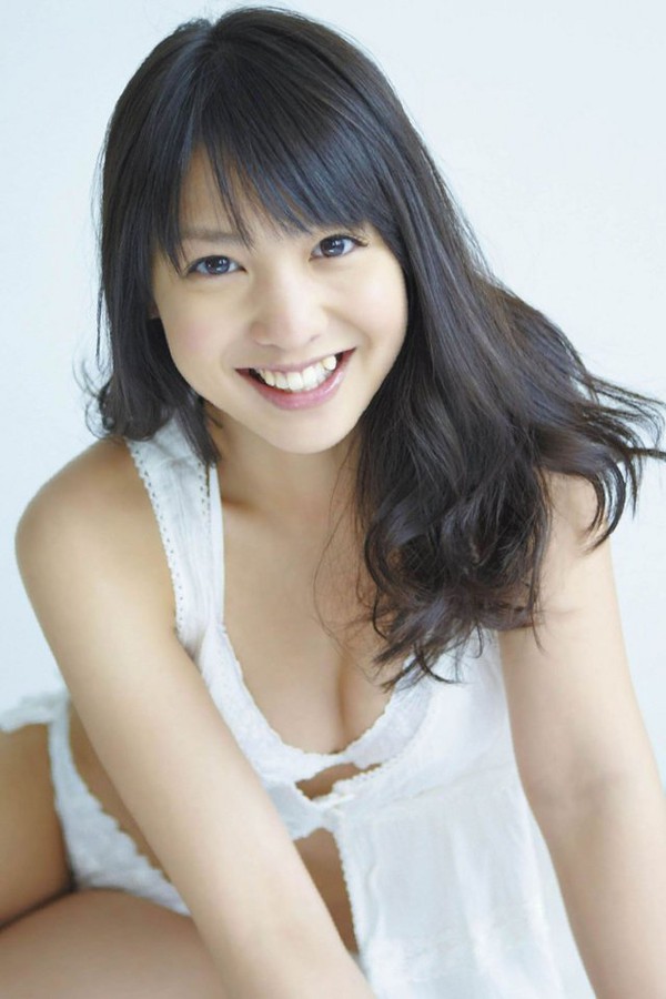 Yui Koike: Người đẹp của phim siêu nhân Nhật 3