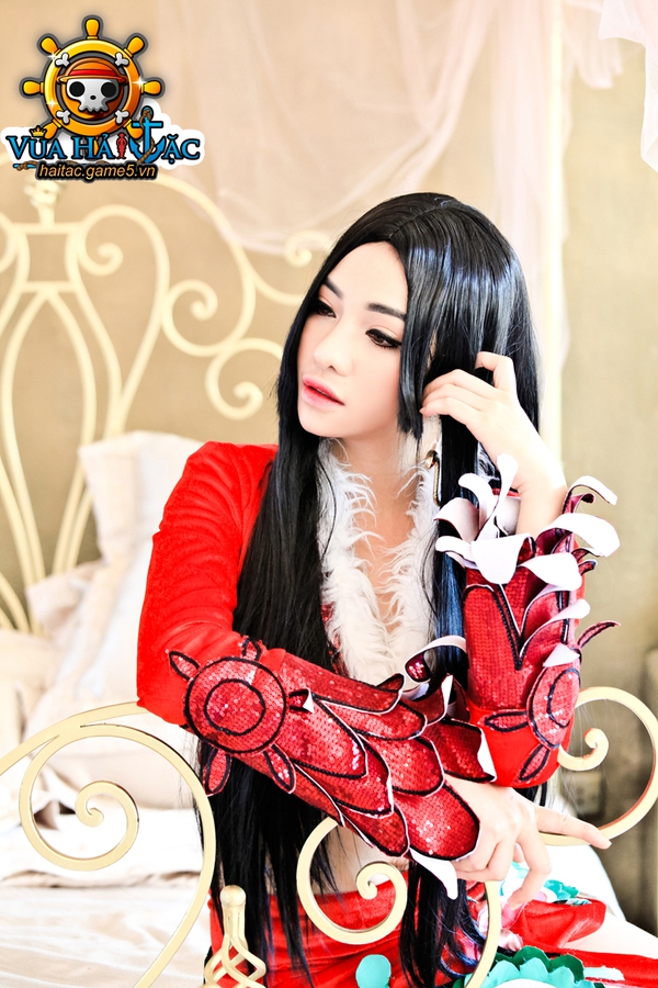 Hot girl Việt bất ngờ đóng cosplay Boa Hancock 15