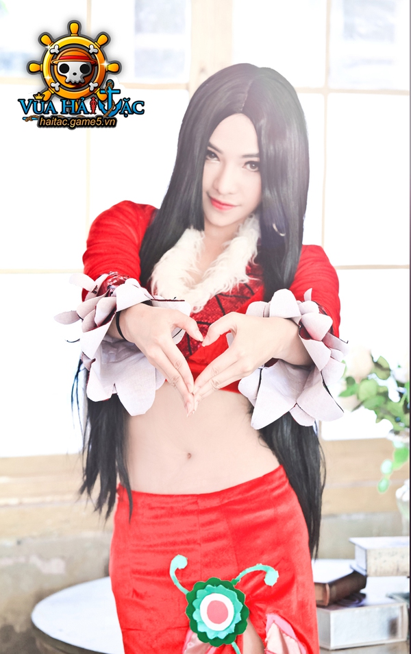 Hot girl Việt bất ngờ đóng cosplay Boa Hancock 8